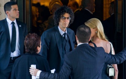 Kathy Griffin, Howard Stern lead star-studded turnout at Joan Rivers funeral