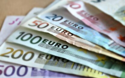 EUR/USD Tumbles Out Of Recent Range, Tests Below 1.0770 As Markets Flee Into Safe Havens